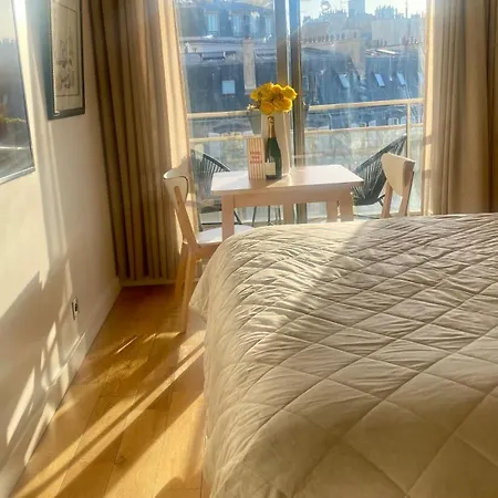 Fabulous Big With Balcon Arc Of Triumph