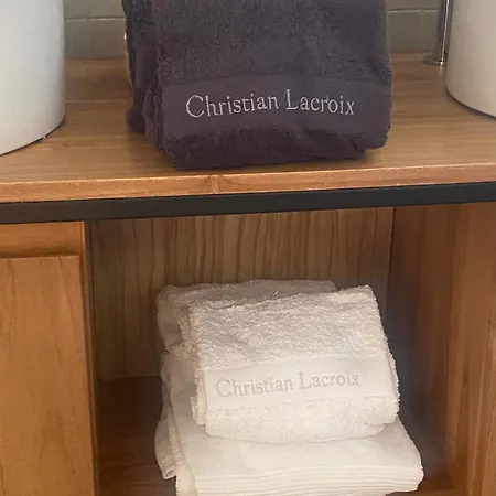 Fabulous Big With Balcon Arc Of Triumph Pansiyon