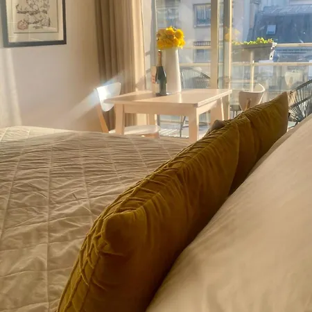 Pansiyon Fabulous Big With Balcon Arc Of Triumph *