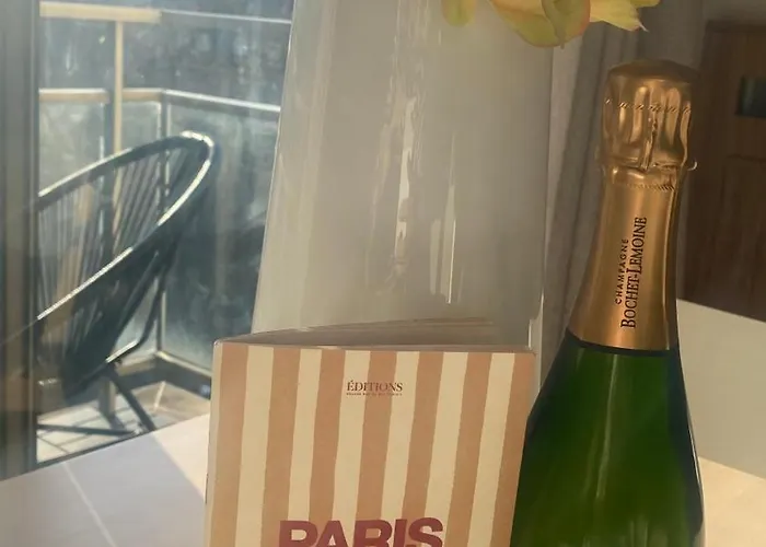 Fabulous Big With Balcon Arc Of Triumph 홈스테이 파리