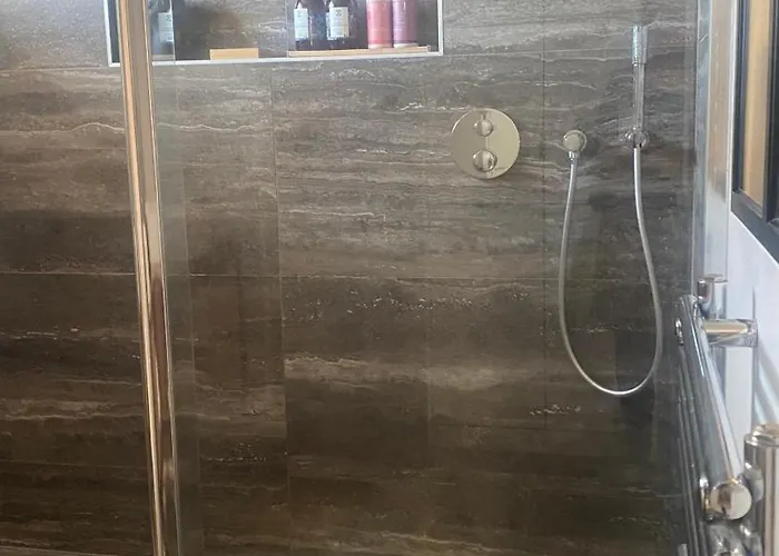 Fabulous Big With Balcon Arc Of Triumph