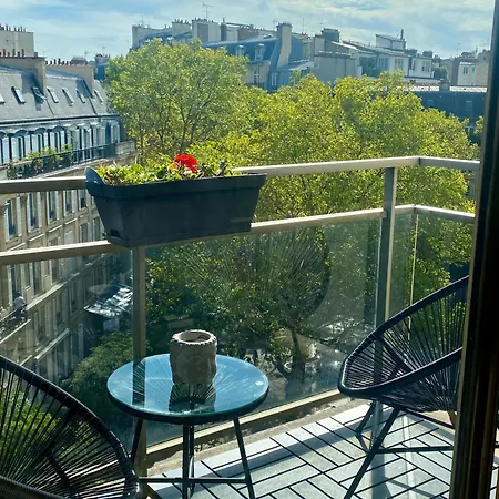 Romantic Balcony Near Arc De Triomphe Habitación en casa particular