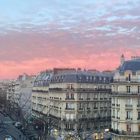 Romantic Balcony Near Arc De Triomphe בית אירוח